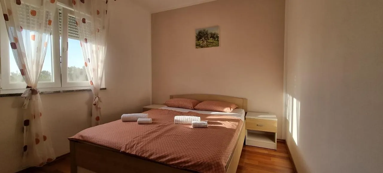 Bella Nina Apartment Liznjan Croatia