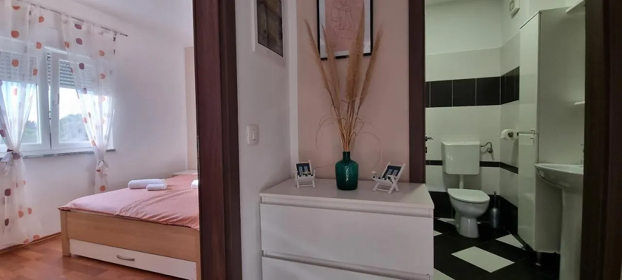 Bella Nina Apartment Liznjan